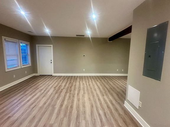 3rd image of 828 Monroe St #202