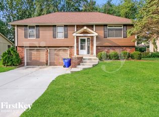 7801 W 112th St, Overland Park, KS 66210