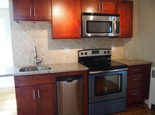 23 Hyde St APT 3, Danvers, MA 01923