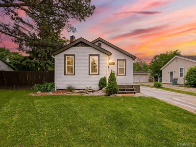 1944 E Saratoga St, Ferndale, MI, 48220