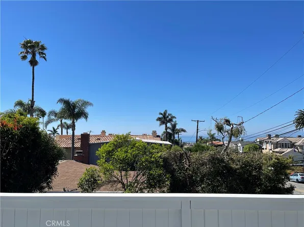 952 2nd St, Manhattan Beach, CA 90266