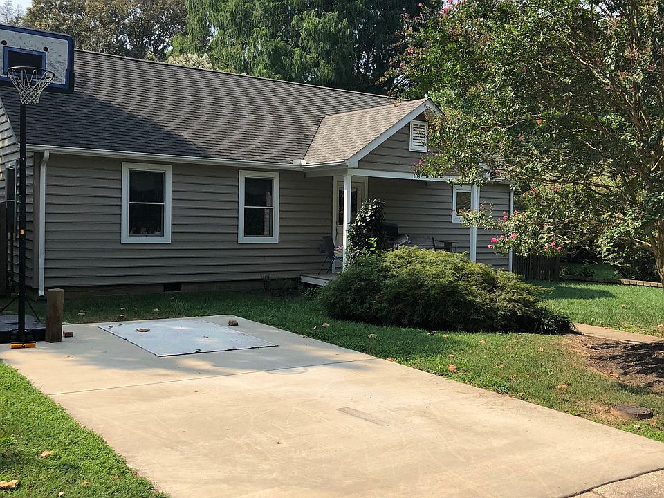 1st image of 103 Windsor Ave