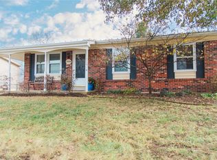 12058 Renaissance Dr, Maryland Heights, MO 63043