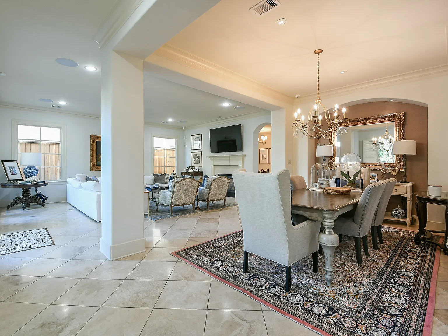 3 bed, 4.5 bath, 4333 sqft, $10,500 — Photo 4