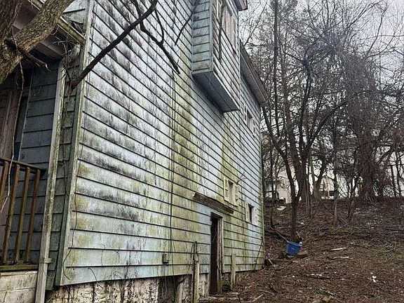 3rd image of 419 Prospect Ave
