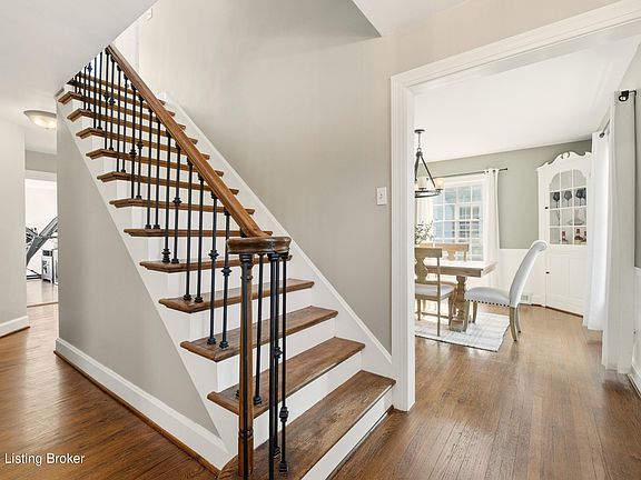 3rd image of 511 Breckenridge Ln