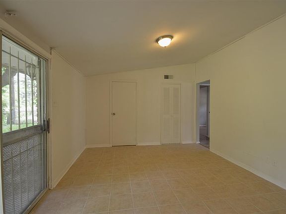 4th image of 14627 Picton Dr