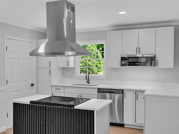 4th image of 403 Keith Ln