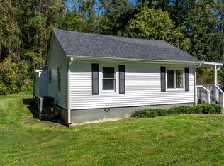 2324 Amber Crest Dr, Gastonia, NC 28052