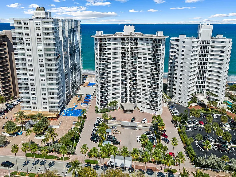3700 Galt Ocean Dr #702 — Photo 32