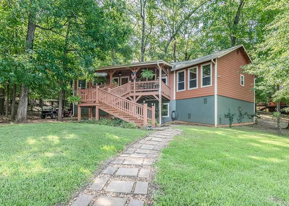 1st image of 106 Caddo Dr