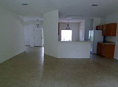 5th image of 55 Pennsylvania Ln