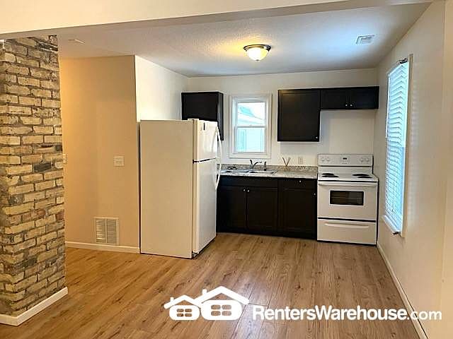 1st image of 2811 Bryant Ave N #2