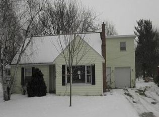 816 Garden Ave, Fremont, MI 49412