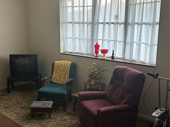 5th image of 335 Woodland Dr