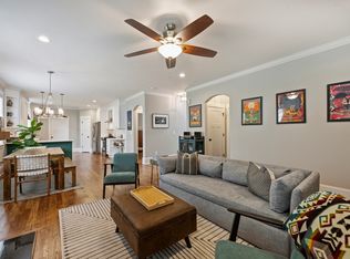 126 N Smallwood Pl, Charlotte, NC 28216
