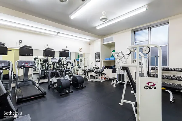 Sold by Sotheby's International Realty | media 8