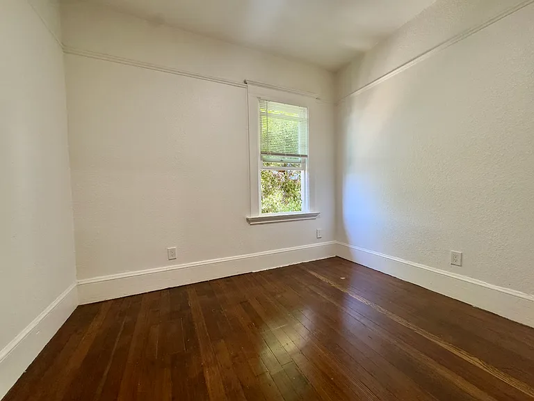 3115 Martin Luther King Jr Way — Photo 36
