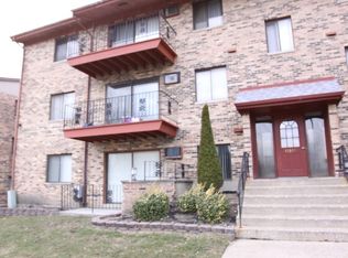 11810 S Komensky Ave APT 101, Alsip, IL