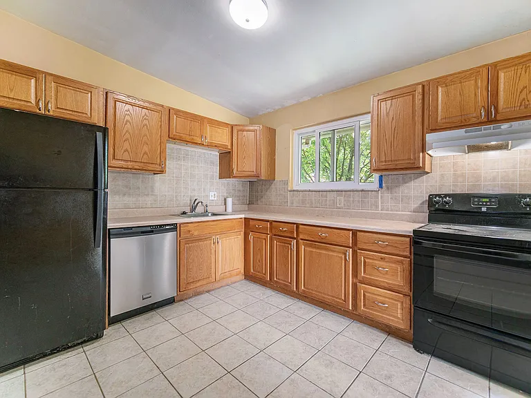 522 Ventura Ct — Photo 3
