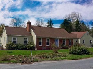 8 Manor Rd, York, PA 17403