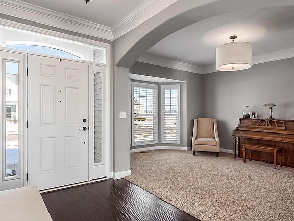 5th image of 866 Arabian Cir