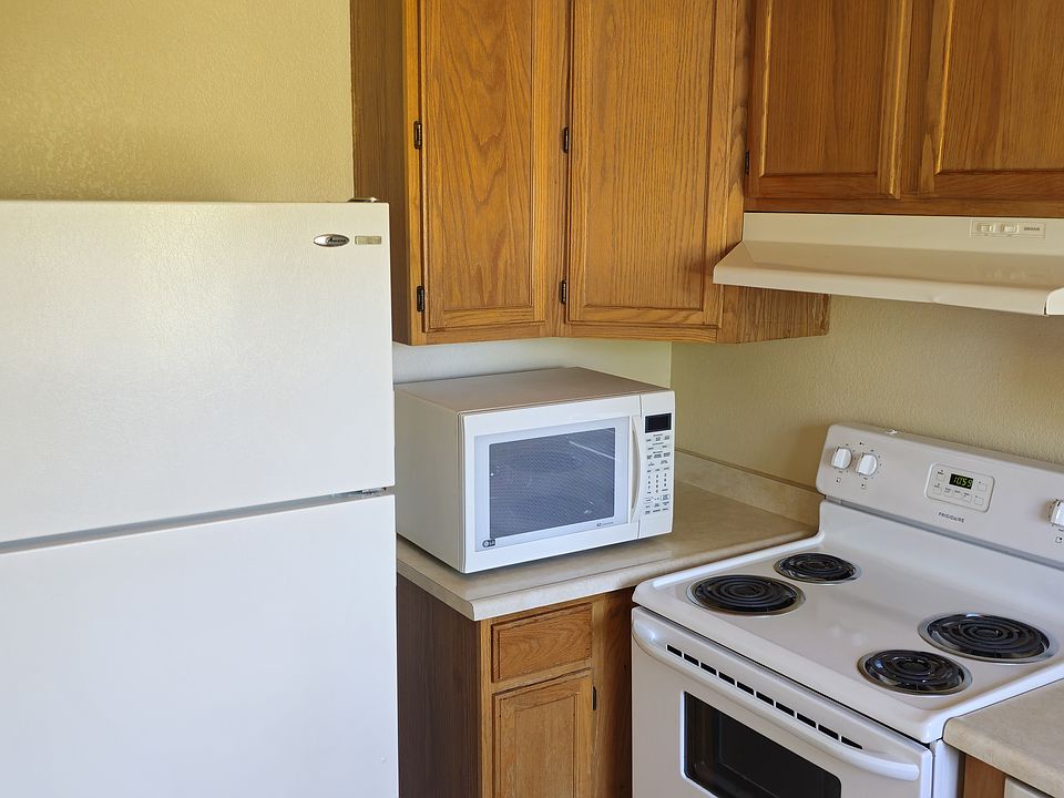 1st image of 1297 Live Oak Ln #1297