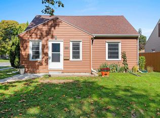 834 Manitou St, Manitowoc, WI 54220