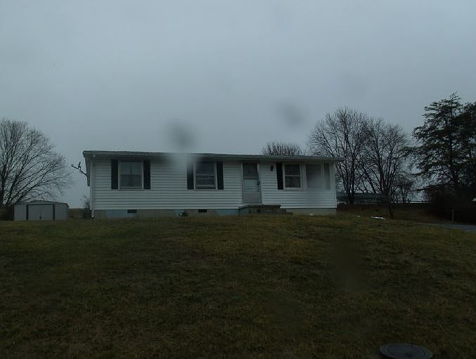 1st image of 134 Hillside Dr