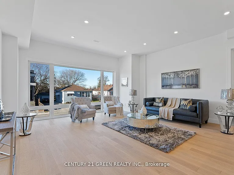 67 Bexhill Ave #MAIN 2ND FLOOR — Photo 4