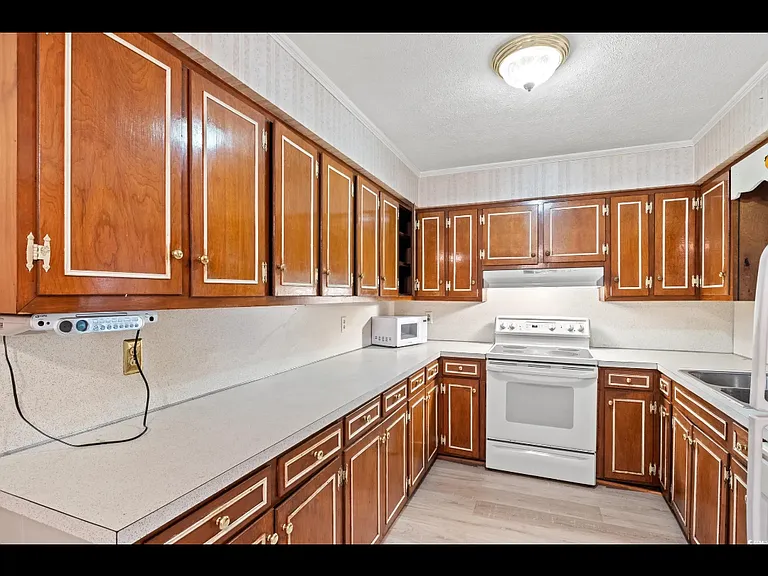 2858 Daisy Rd — Photo 21