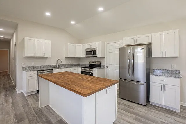 5075 Seymour Rd — Photo 15
