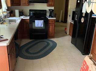 195 Horseshoe Dr, New Martinsville, WV 26155