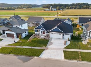 1407 Ridgetrail Dr, Cross Plains, WI 53528