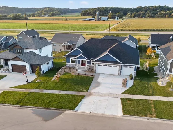 1407 Ridgetrail Drive, Cross Plains, WI 53528