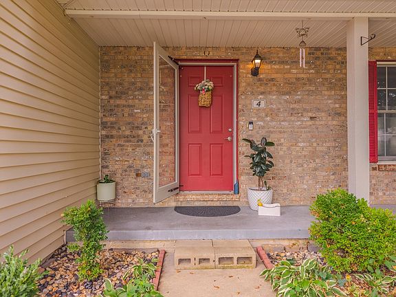 2nd image of 4 Breckenwood Ct