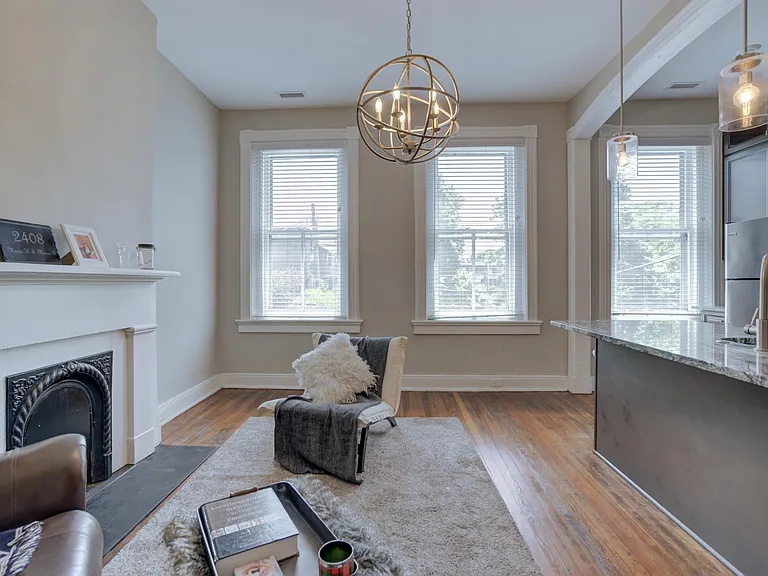 2406 E Clay St #2 — Photo 2