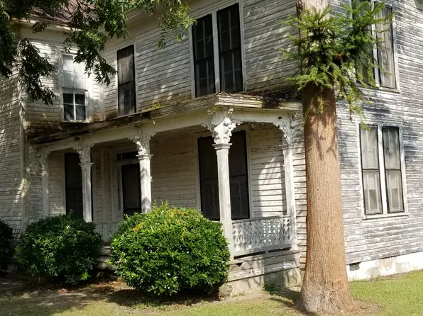 300 N Goldsboro St, Fremont, NC 27830