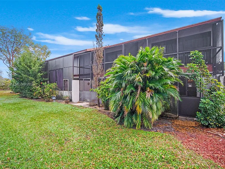 4250 SW 70th Ter — Photo 31