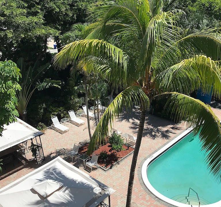 Tropical pool BBQ area