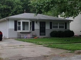 6010 Dobbins Dr, Lincoln, NE 68505