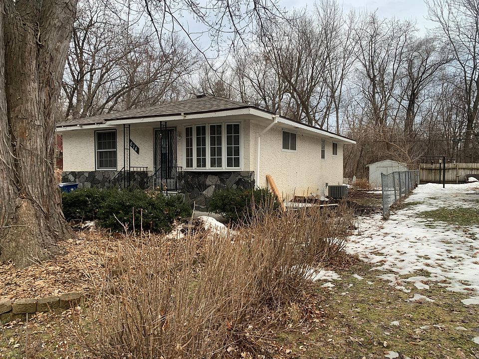 1st image of 614 Cheryl St NE