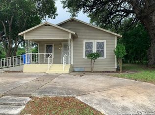 406 Dolle Ave, Seguin, TX 78155