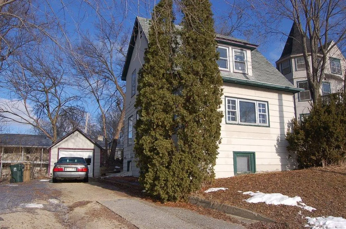 Building Photo - 1626 Winnebago St