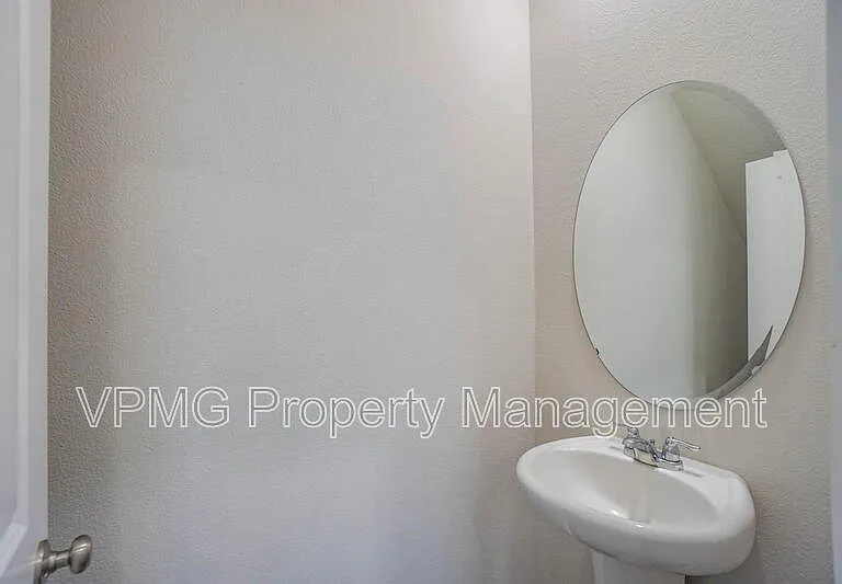 2620 NE 117th Pl — Photo 13