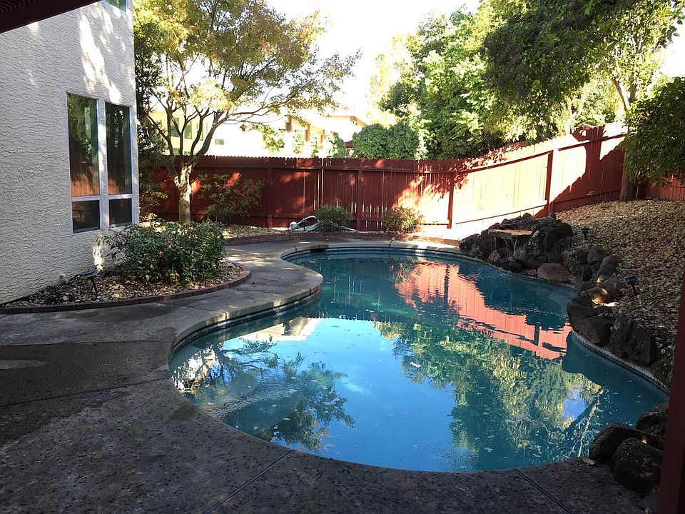 1st image of 2604 Catalina Ct
