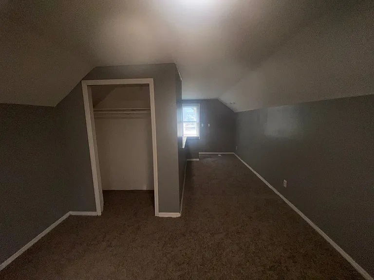 8850 Rosemont Ave — Photo 11