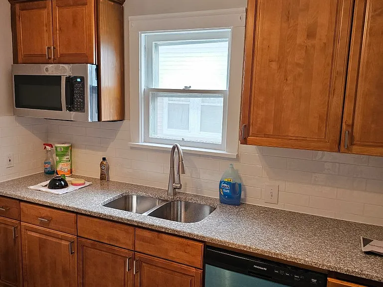 2052 Wascana Ave #1 — Photo 9