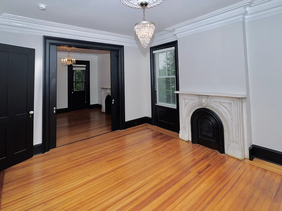 4 Grand St #2