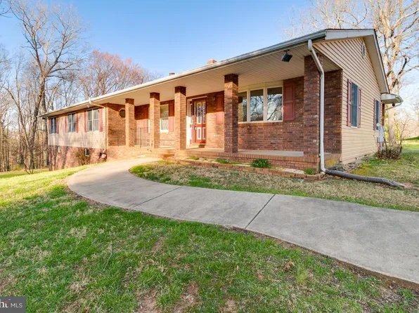 1994 Bennett Rd, Sykesville, MD 21784
